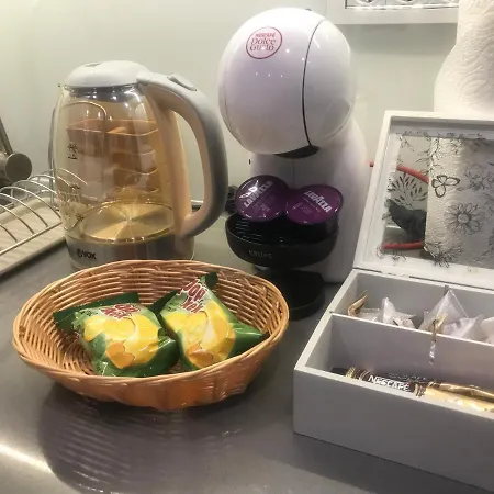 Lirra Luxe - * Belgrád